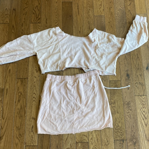 Saturday Sunday Two Piece - Picture 5 of 5